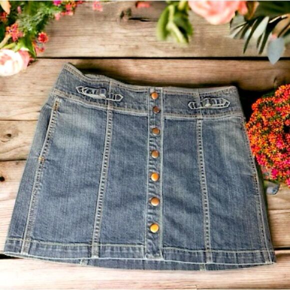 GAP Denim Skirt (10) - Picture 1 of 5